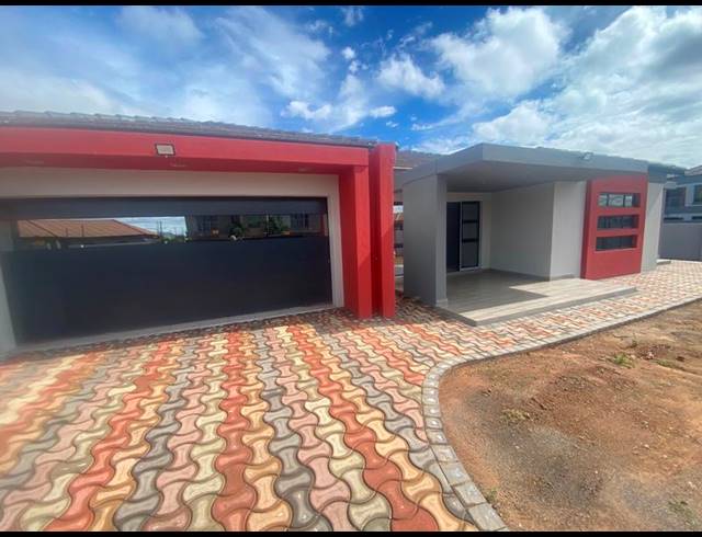 4 BEDROOM HOUSE FOR SALE IN AERORAND